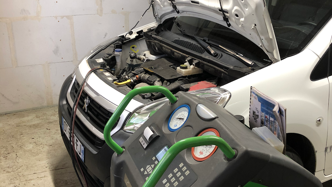 Recharge climatisation véhicule toute marque au Garage Moderne- Nemours proche Fontainebleau