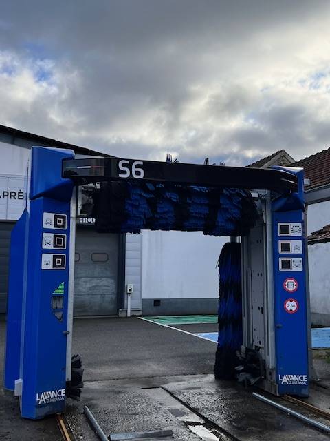 Nouveau portique de lavage automobiles à La Chapelle la Reine proche Fontainebleau