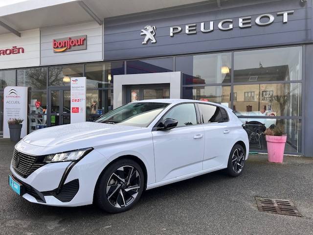 Véhicule d'occasion Peugeot 308 hybrid 136 cv e-DCS6 Allure proche de Nemours