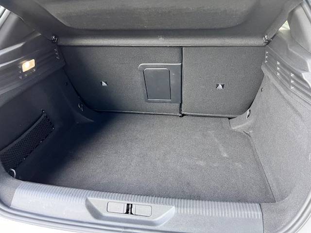 Véhicule d'occasion Peugeot 308 hybrid 136 cv e-DCS6 Allure proche de Nemours