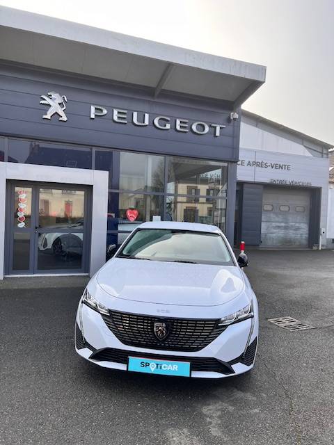 Véhicule d'occasion Peugeot 308 hybrid 136 cv e-DCS6 Allure proche de Nemours