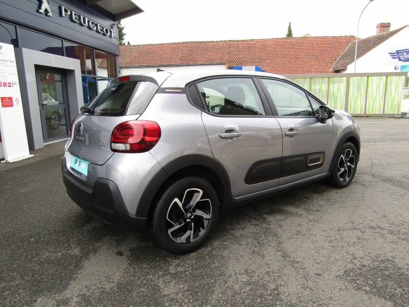 Véhicule d'occasion citadine Citroën C3 Puretech 83 cv c-séries situé proche Malesherbes