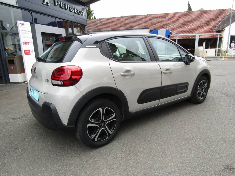 Véhicule d'occasion Citroën C3 essence 82 cv finition Feel situé proche de Fontainebleau