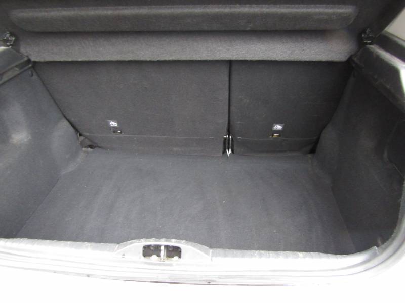 Véhicule d'occasion Citroën C3 essence 82 cv finition Feel situé proche de Fontainebleau